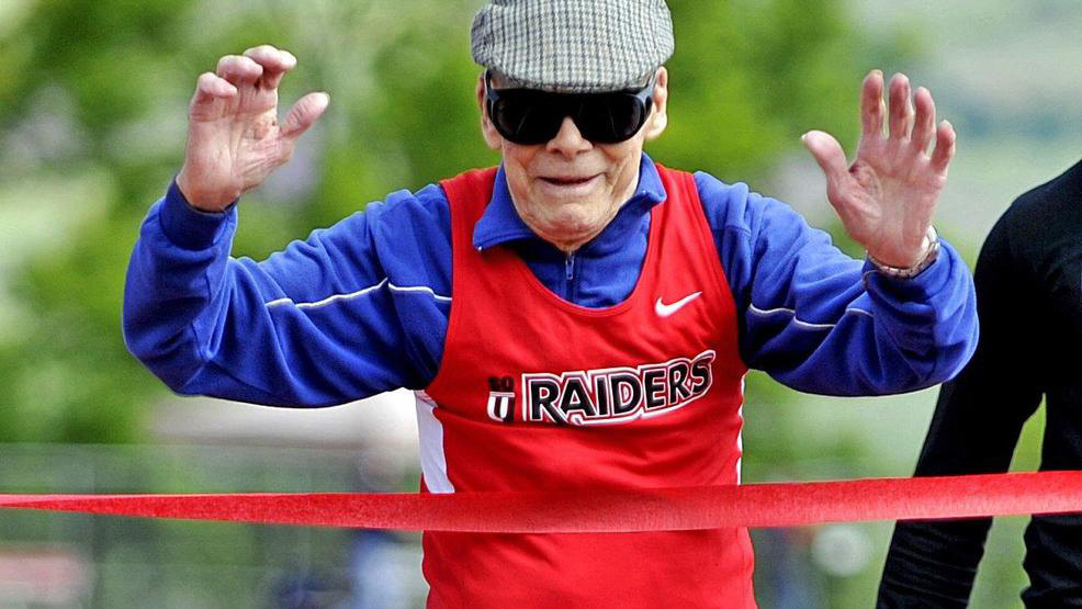 Dan Bulkley, near reaching the finish line of life, wore the colors of Southern Oregon University, where he coached.