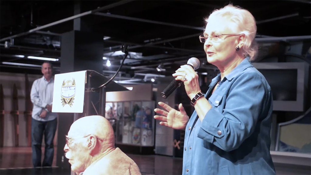 Linda Pain thanks San Diego TC on David's behalf at 2014 event.